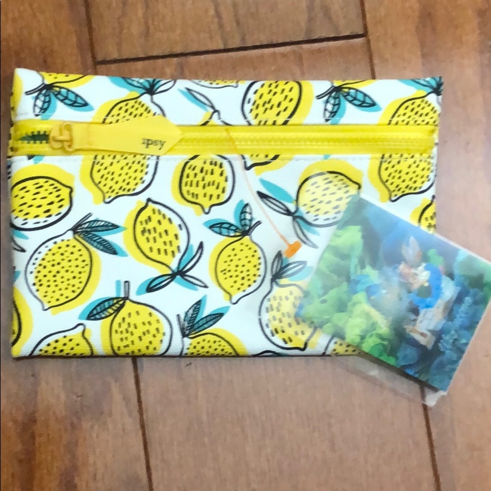 Make up lemons bag, Ipsy 5”H x 71/2”Long , new.